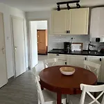 Small House Semesterbostad *